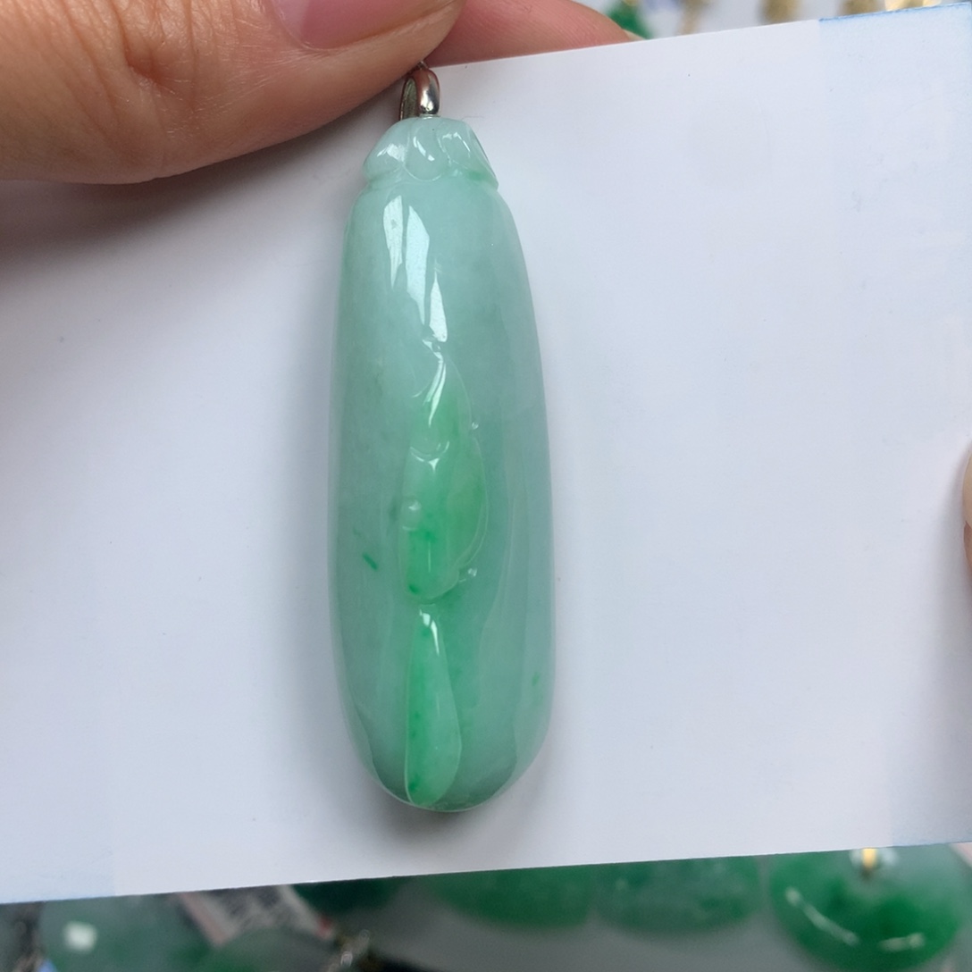 吊坠(不含链)未镶嵌翡翠