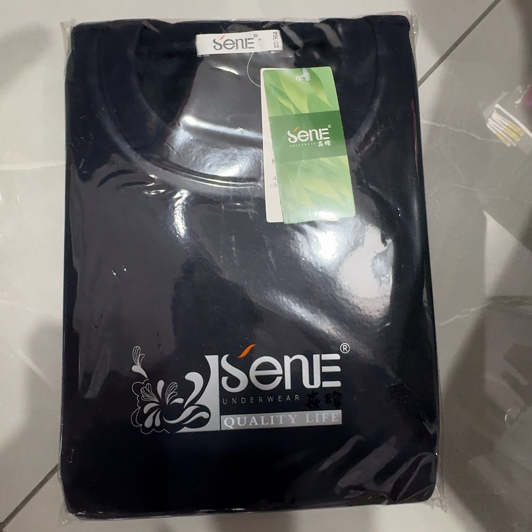 516藏青180圆领保暖