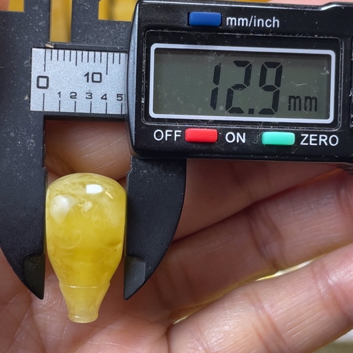 蜜蜡未镶嵌裸石31杂