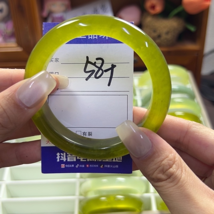 蛇纹石玉未镶嵌手镯793