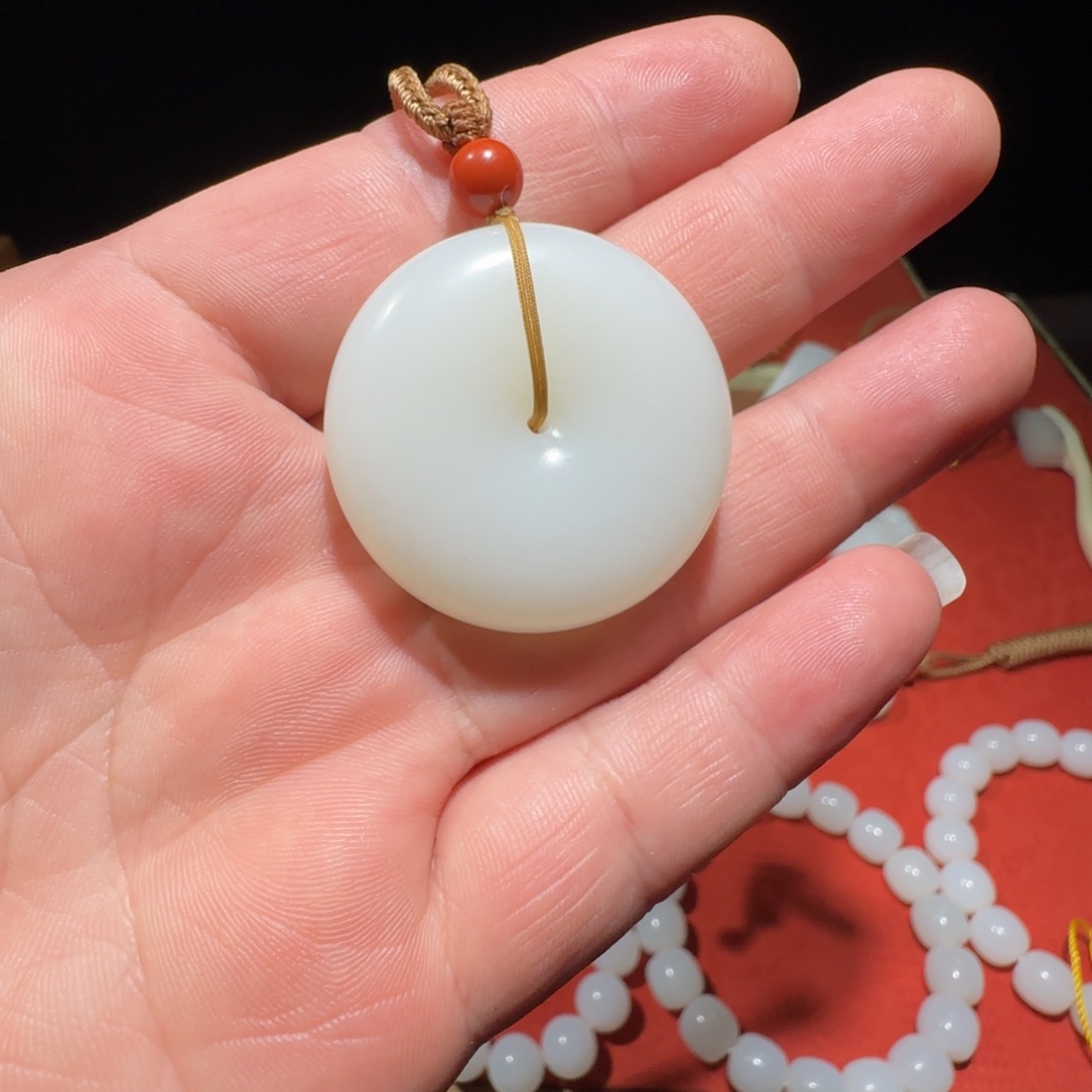 点***。和田玉未镶嵌吊坠(不含链)