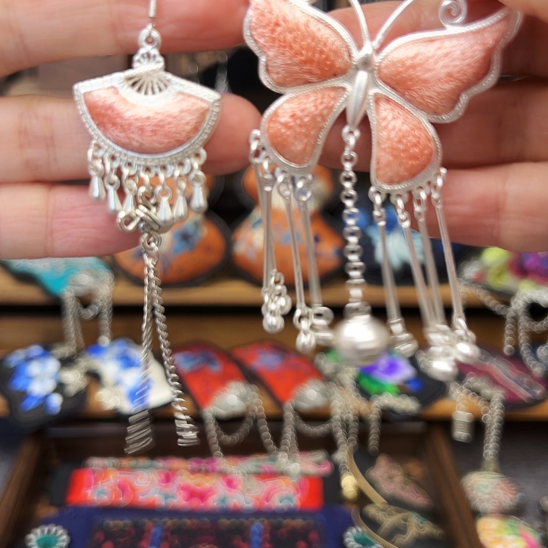 东***雁织绣手工刺绣工艺品