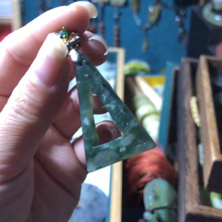 岫玉未镶嵌岫玉挂件