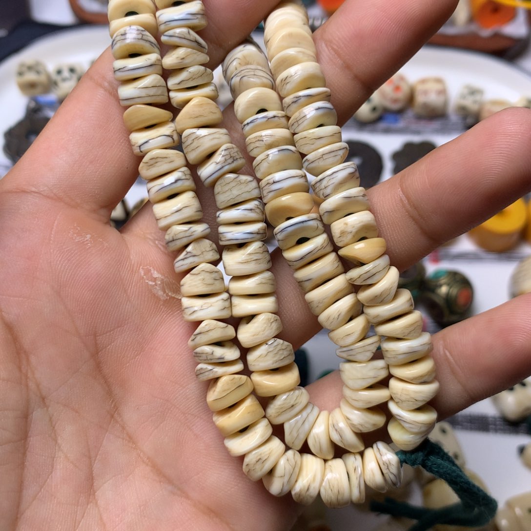 琉璃项圈藏传小元素