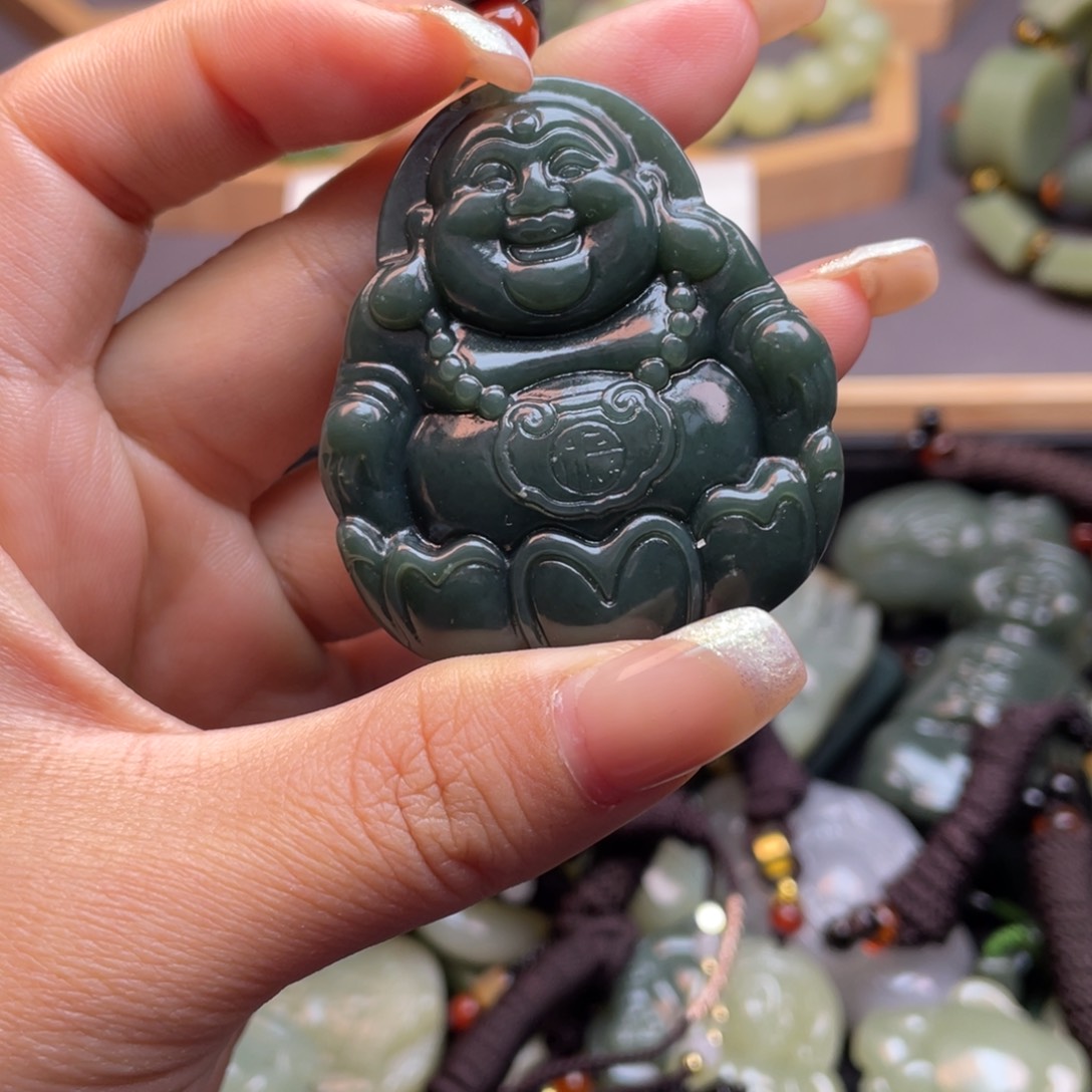 和田玉颈饰未镶嵌