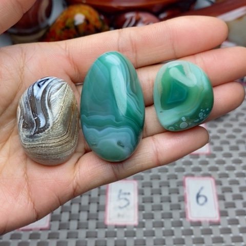 未镶嵌玛瑙/玉髓珠宝奇石听***?