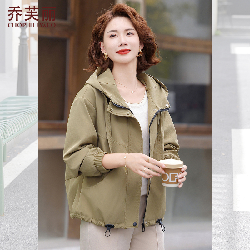 50多岁妈妈秋装外套洋气2025新款小个子中老年女春秋休闲夹克上衣