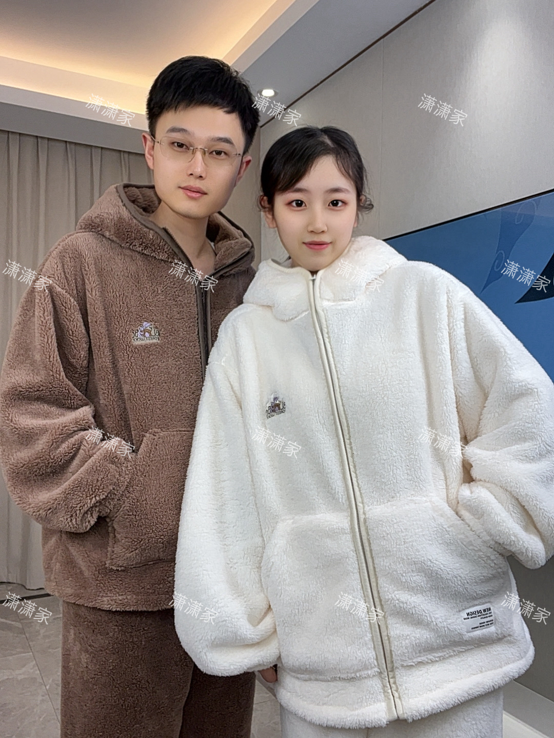 2025冬季新品小熊情侣家居服套装女加绒保暖宽松连帽可外穿式睡衣