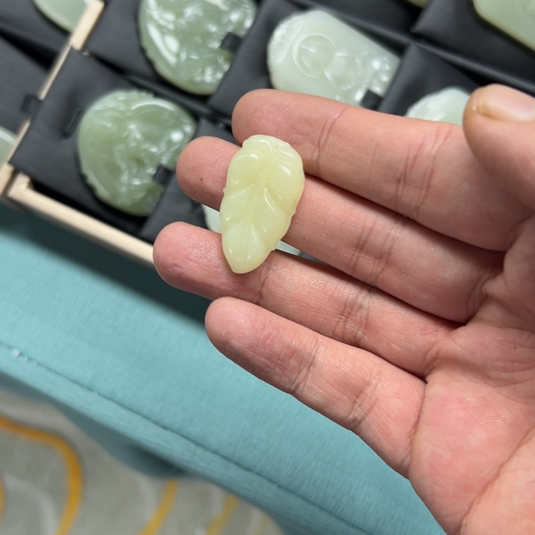 和田玉未镶嵌手链和田玉黄口金枝玉叶