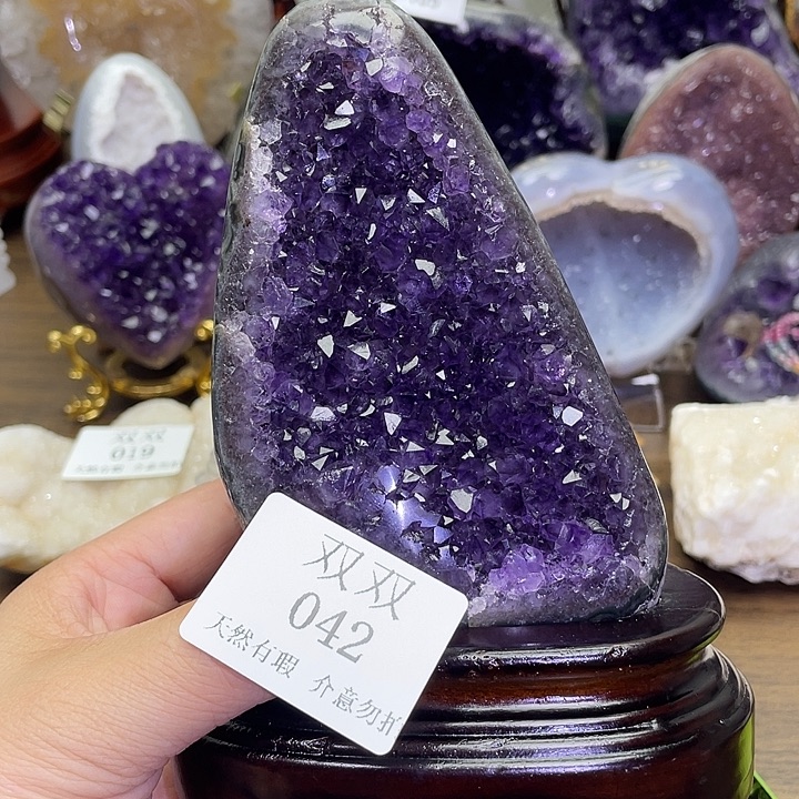 未镶嵌水晶大型摆件（非配饰）