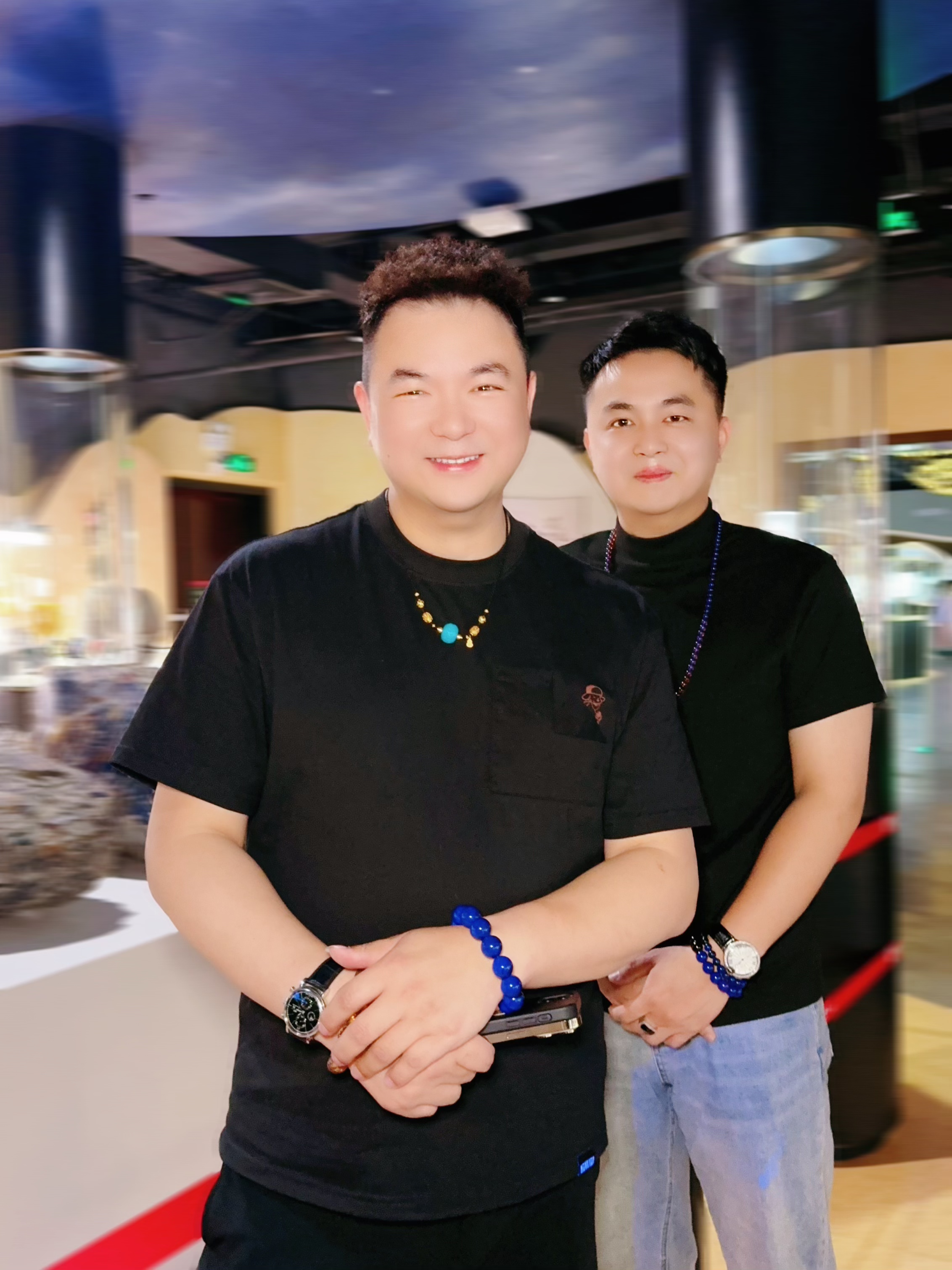 李哥携手方总带你领略博物馆级别琥珀 琥珀中的舒俱来，今晚必入