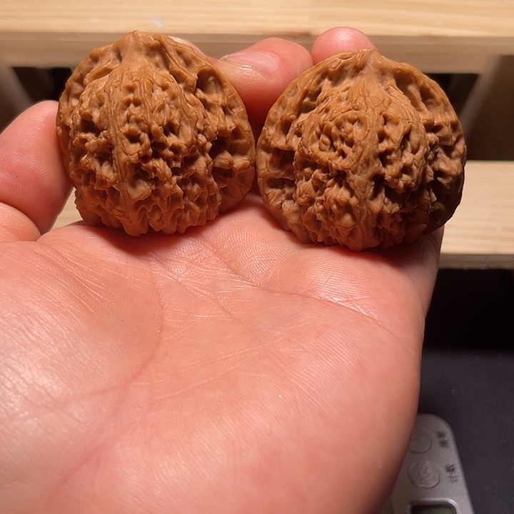 枫***.文玩核桃吊坠南疆石三角43尺寸