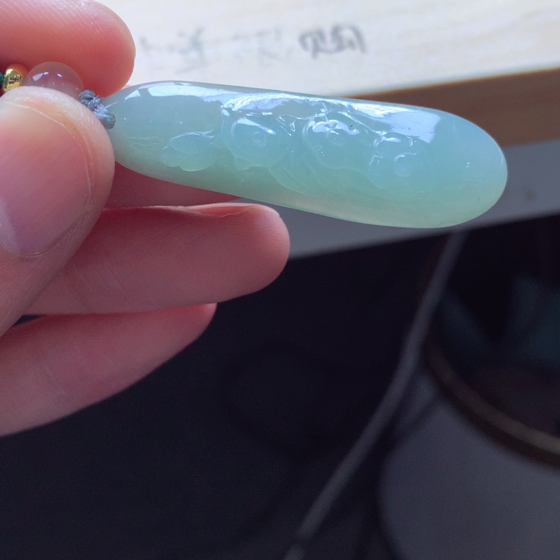 翡翠颈饰未镶嵌吊坠