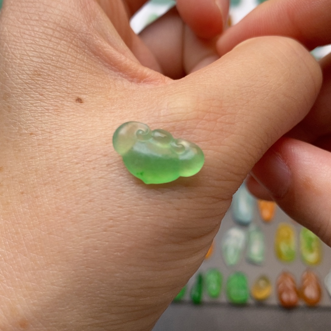 定制翡翠未镶嵌翡翠