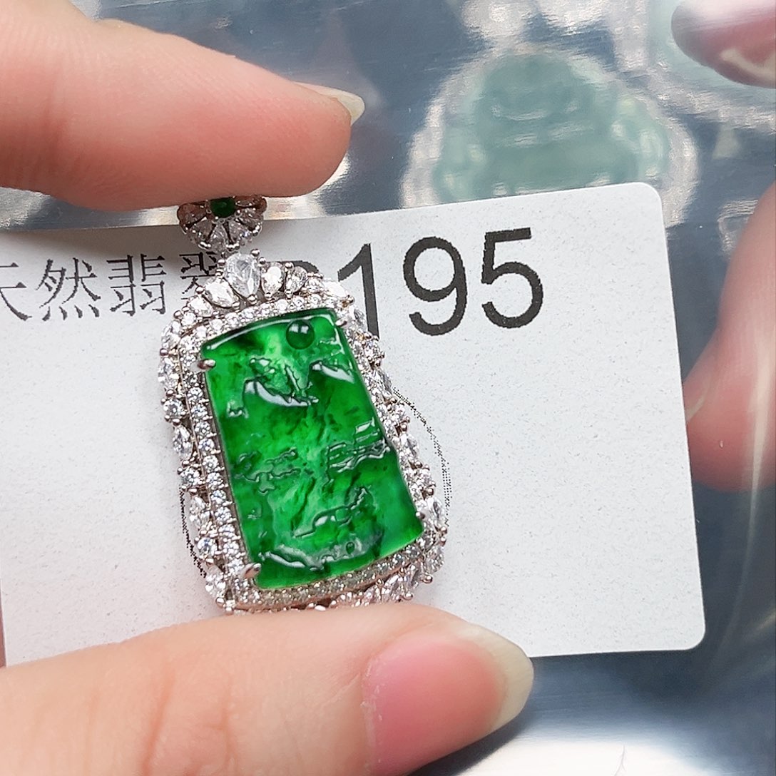 翡翠颈饰未镶嵌翡翠195