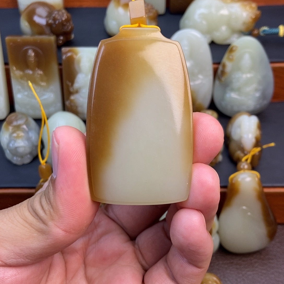 未镶嵌手链和田玉（糖玉）城*