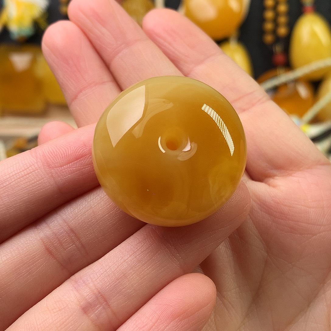 琥珀未镶嵌颈饰吊坠