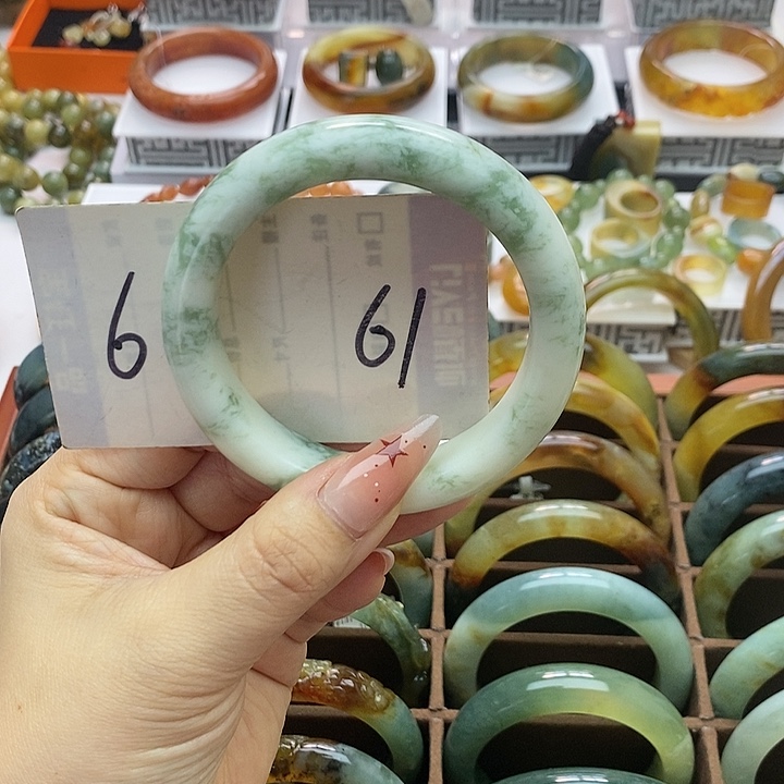 蛇纹石玉手镯合金