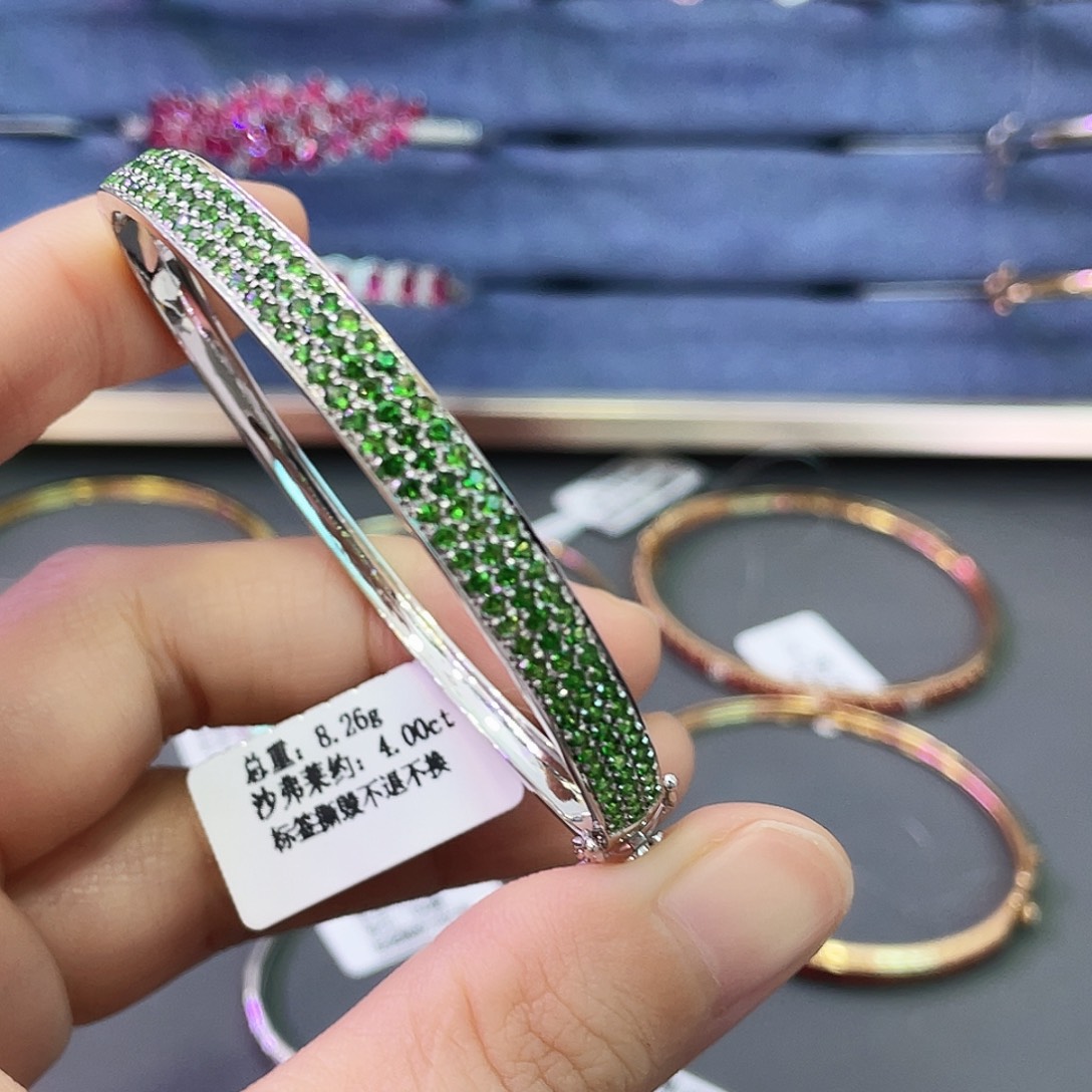 石榴石（沙弗莱）18K金镶嵌手镯