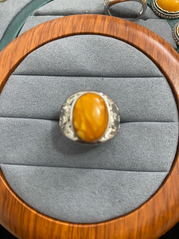 男士气质款蜜蜡戒指