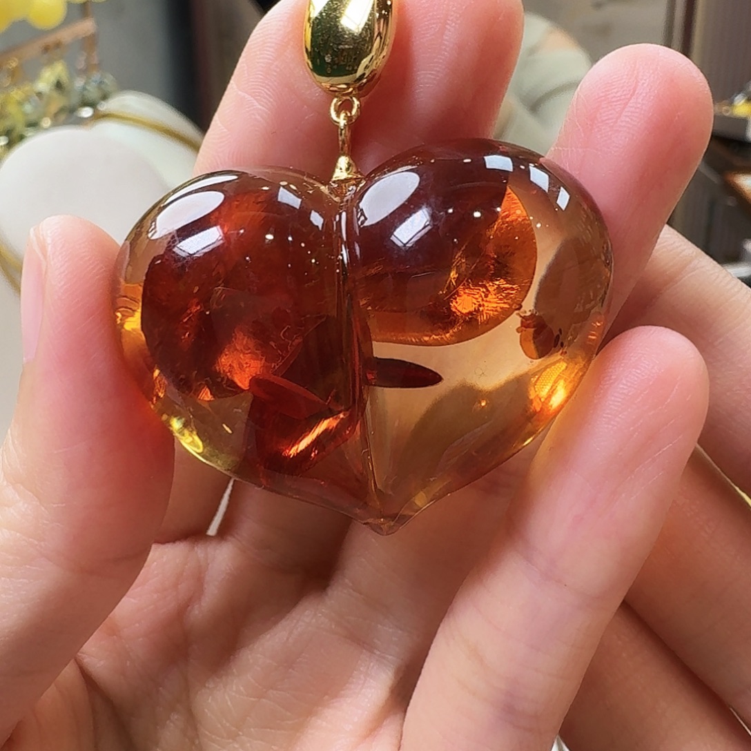 琥珀未镶嵌颈饰吊坠