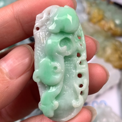 翡翠颈饰未镶嵌翡翠