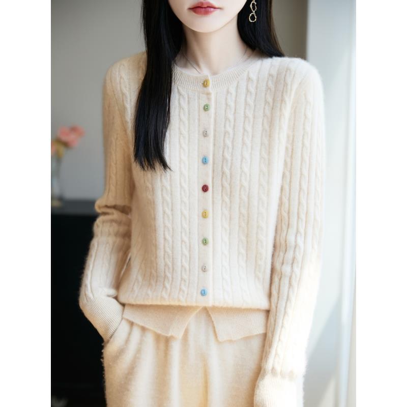 100%纯羊毛女士彩扣麻花羊毛开衫D458