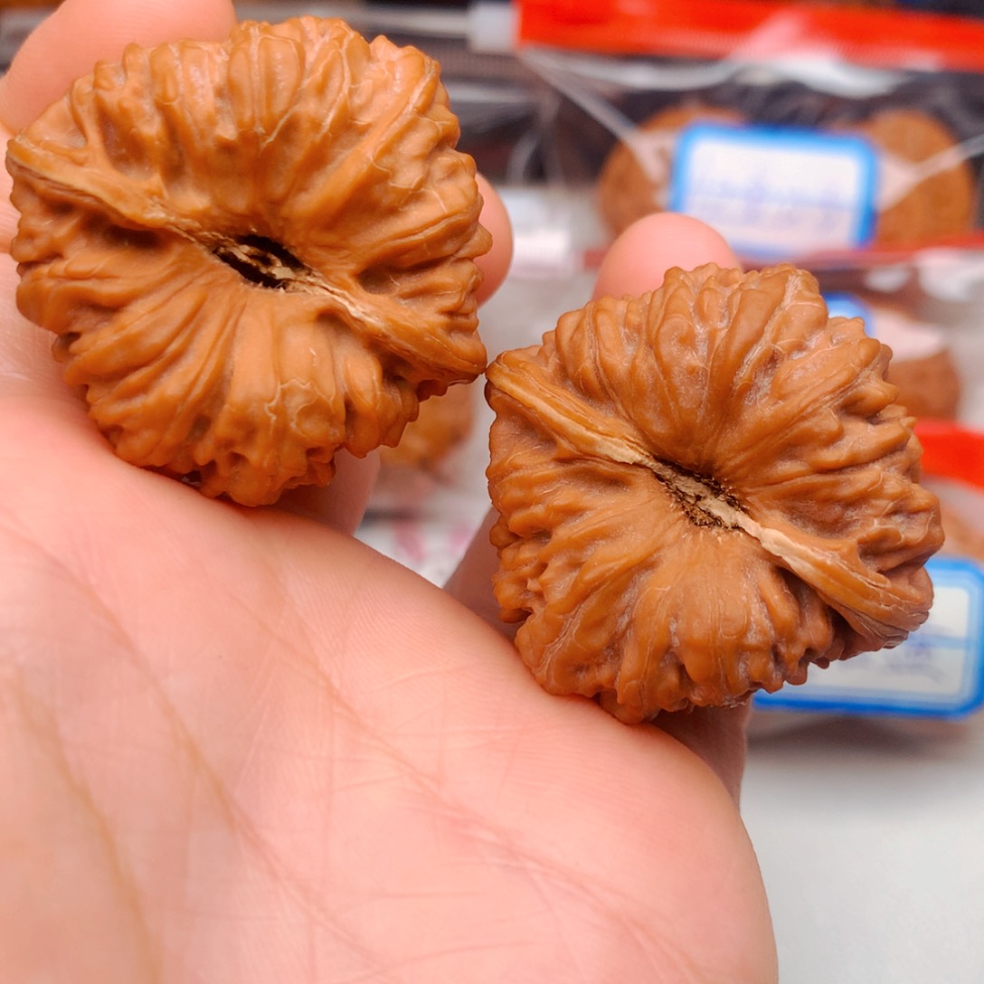 文玩核桃吊坠39平谷凹底