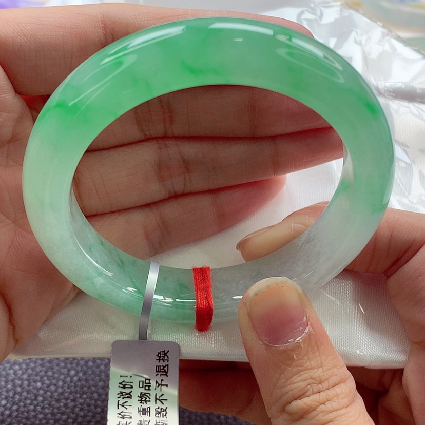 【闪购商品】翡翠手镯未镶嵌村***?分单1A