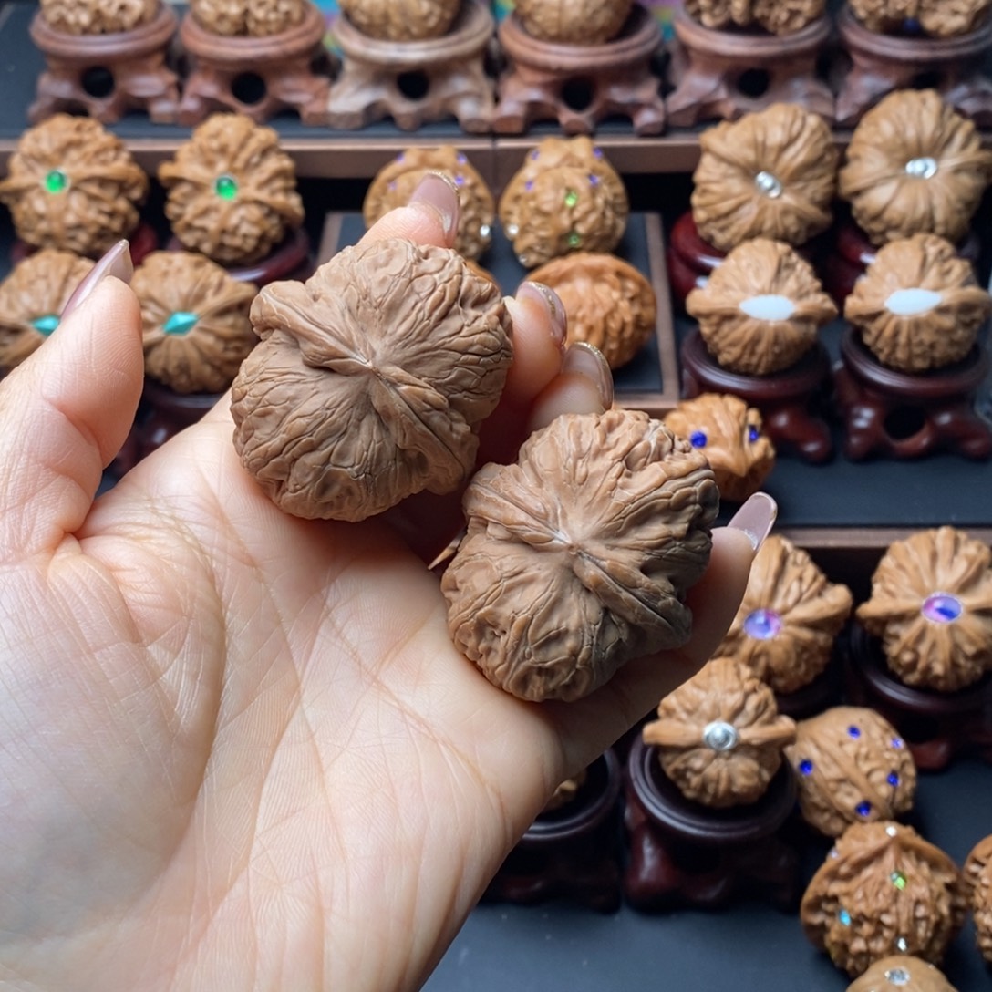 奇****文玩核桃吊坠平谷元宝