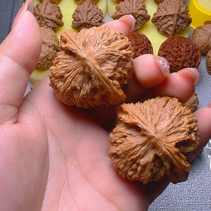 把件桃核强南疆45