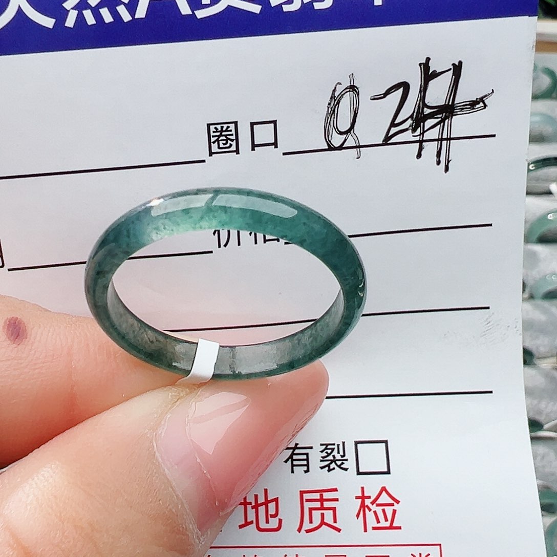 未镶嵌戒指翡翠翡翠