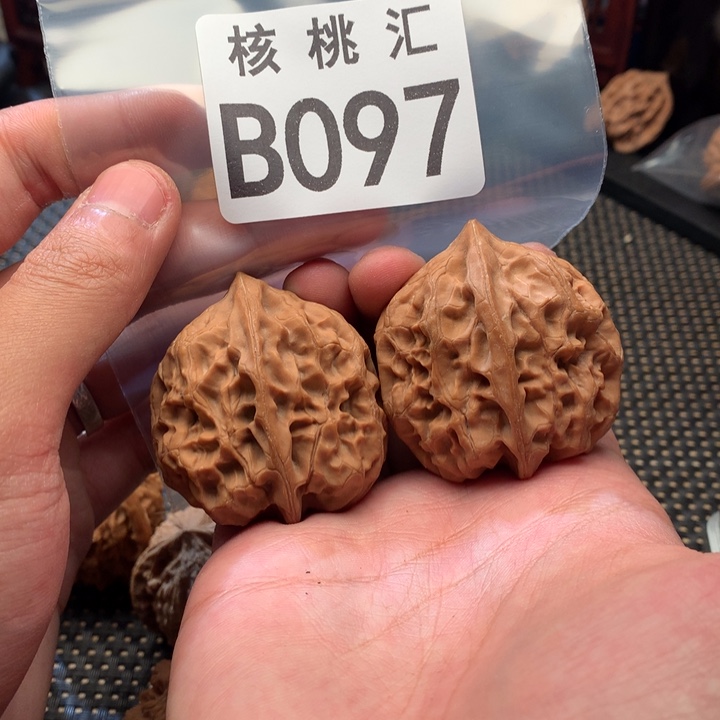 文玩核桃吊坠火苗