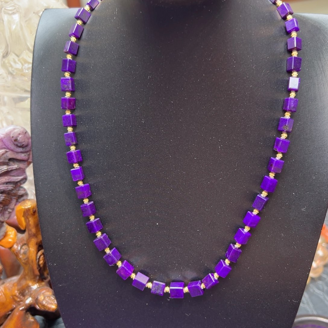 18K金镶嵌苏纪石（舒俱来）项链