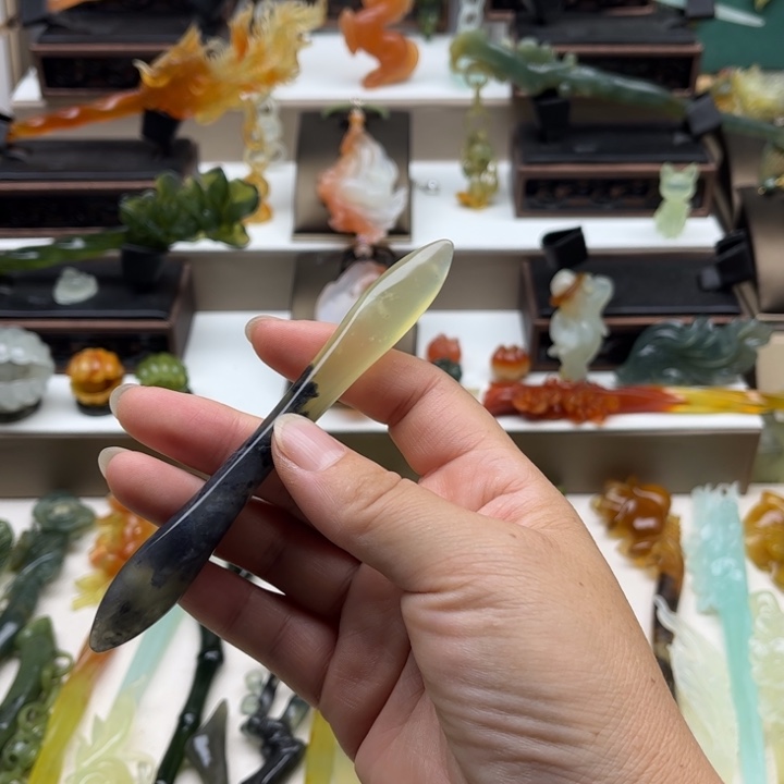 濯***莲蛇纹石玉未镶嵌岫玉发簪