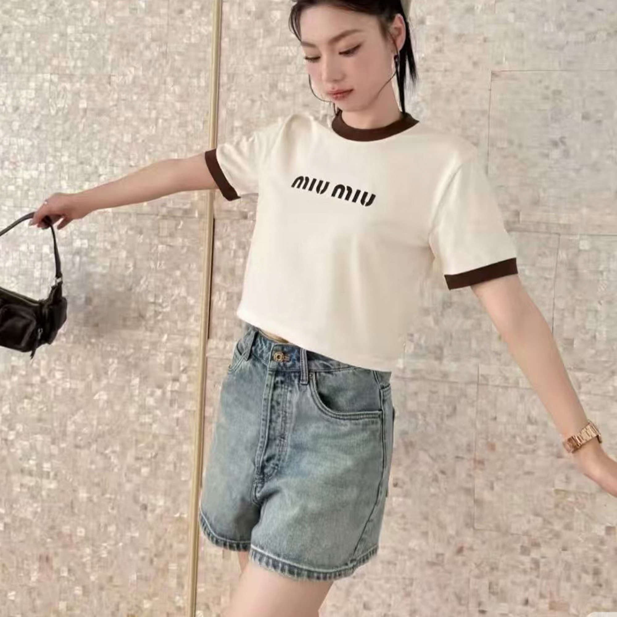 未使用 MIU MIU/缪缪 宽松圆领字母印花短款短袖