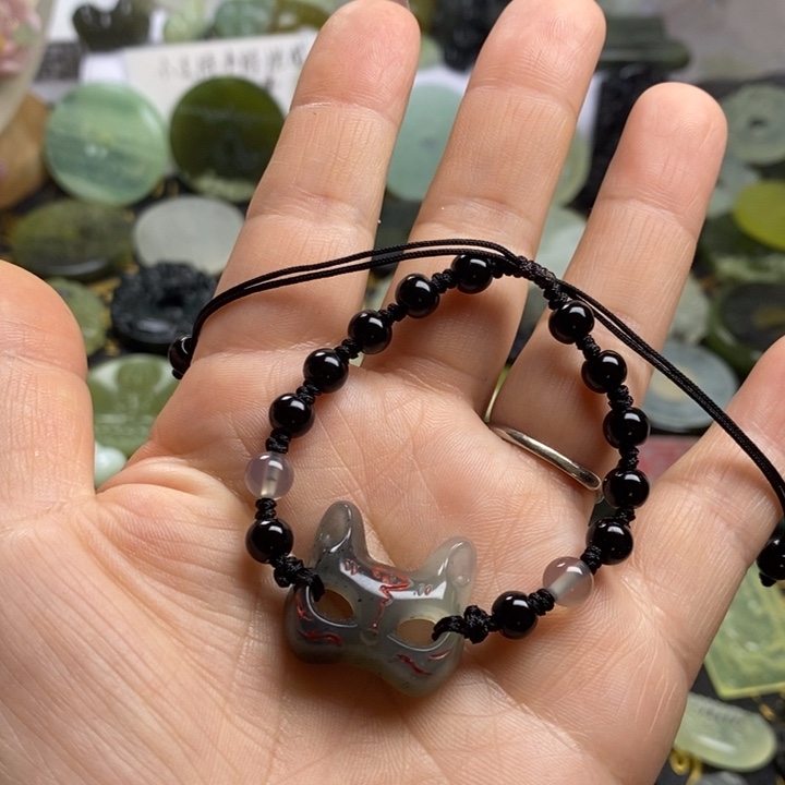 蛇纹石玉颈饰合金