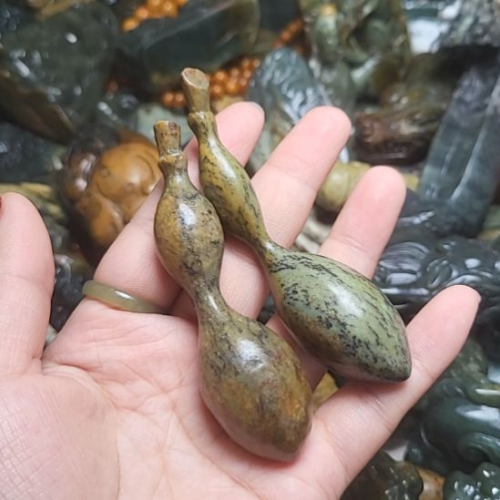 岫岩河磨玉（透闪石质玉）未镶嵌挂件