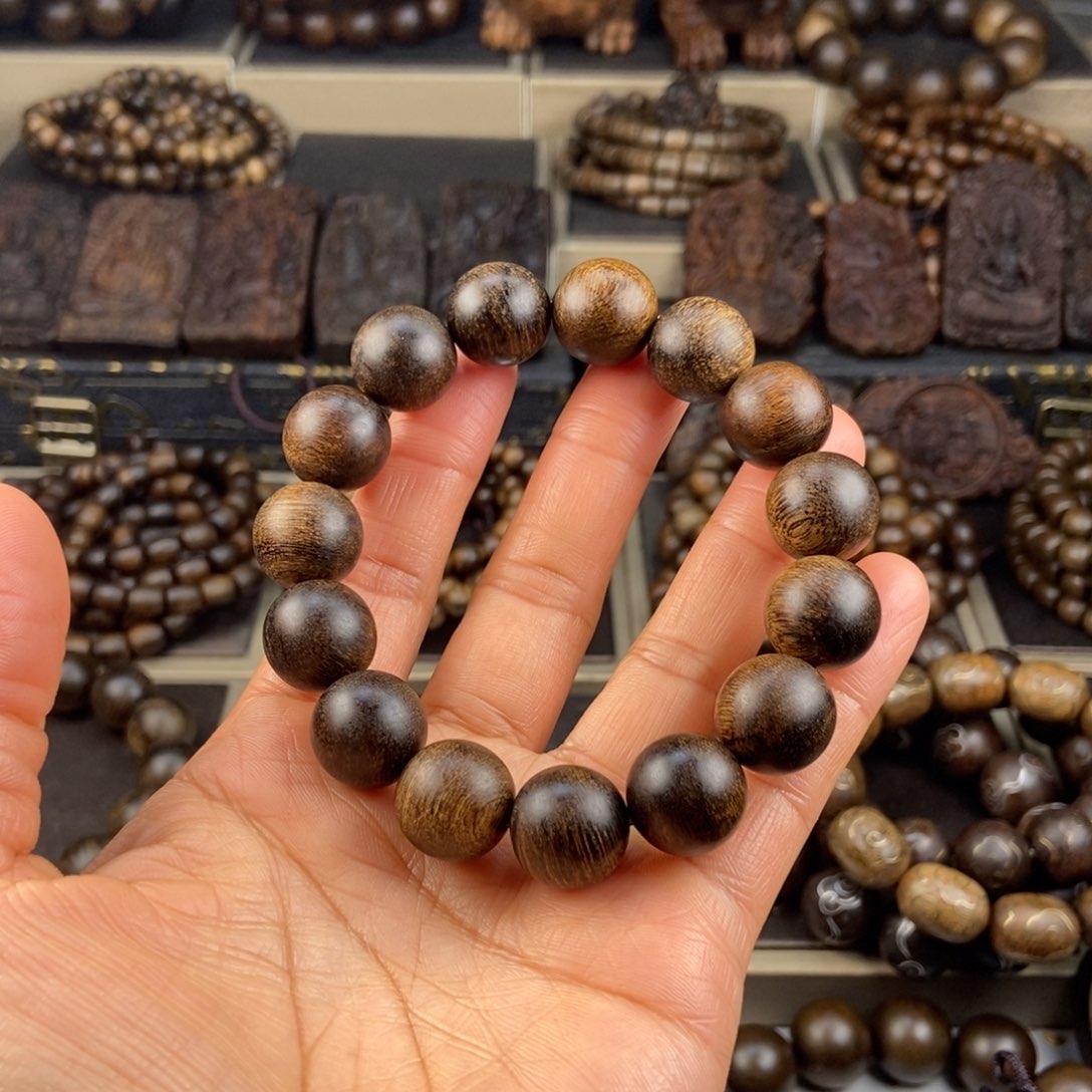 沉香手串逆*越南芽庄白棋玉化留疤