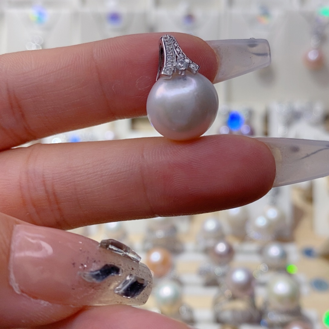 淡水珍珠银S925镶嵌吊坠(赠链)