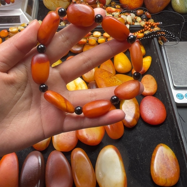 放***9和田玉未镶嵌颈饰