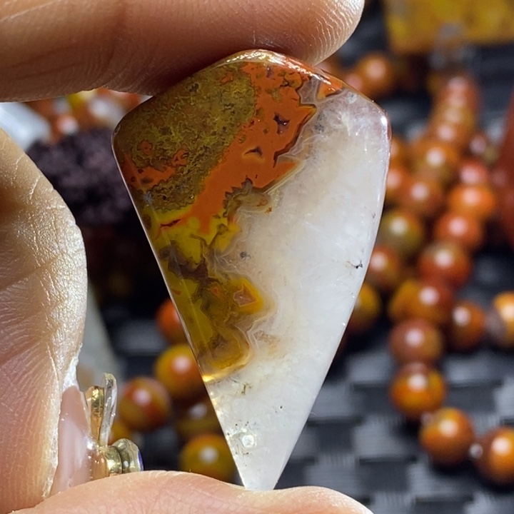 玛瑙/玉髓颈饰未镶嵌