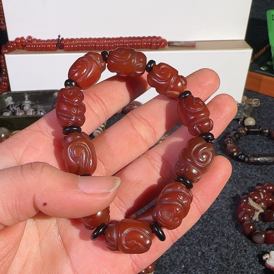 麦***力玛瑙/玉髓未镶嵌颈饰