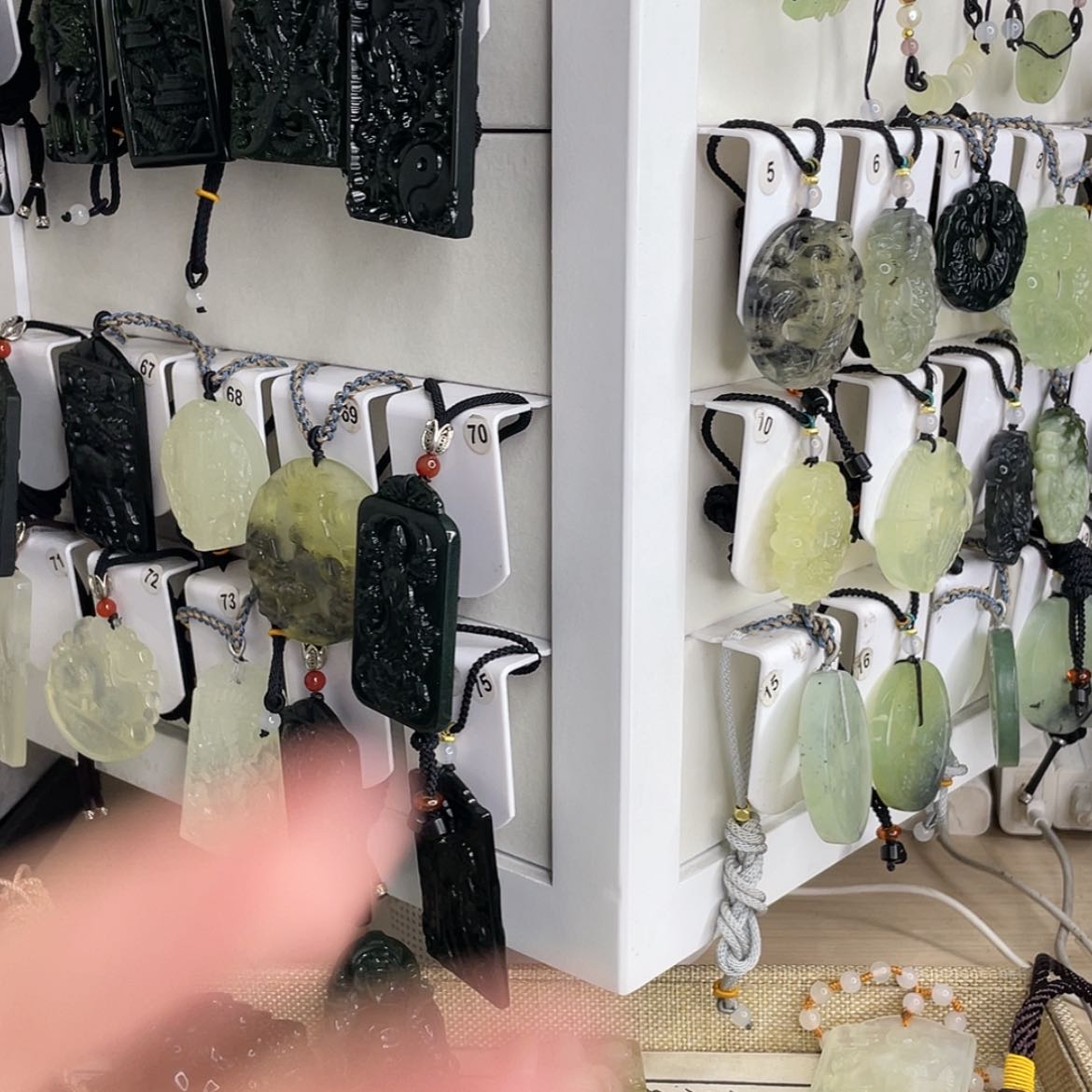 【闪购商品】岫玉颈饰未镶嵌有*-补绳子