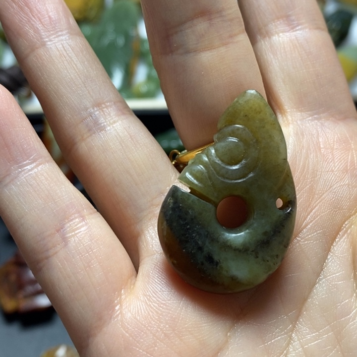 岫岩河磨玉（透闪石质玉）未镶嵌珠宝奇石