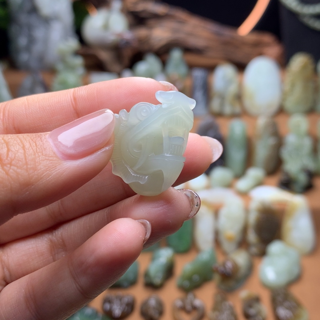 和田玉未镶嵌挂件