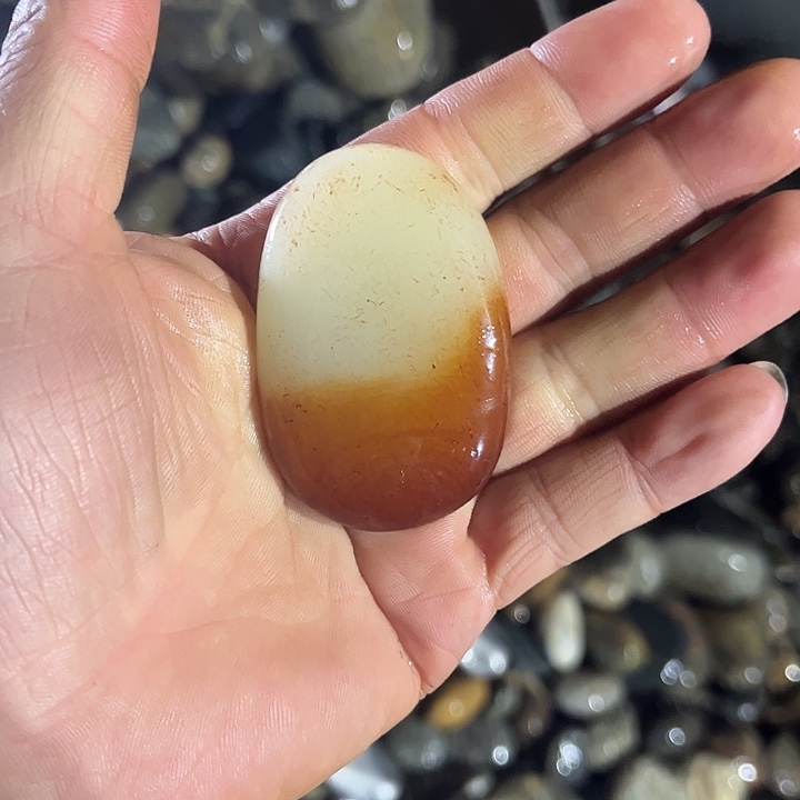 未镶嵌和田玉（糖玉）挂件