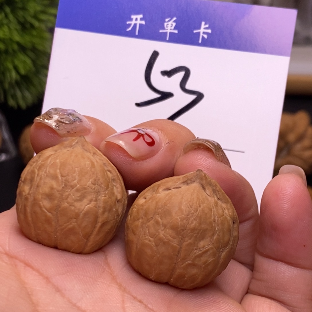 桃核吊坠光头强25无刀痕s