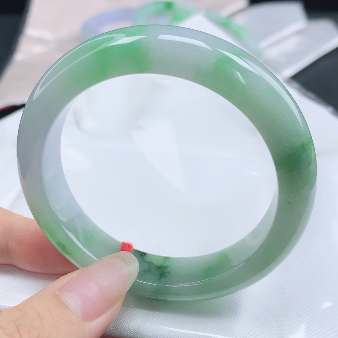 翡翠未镶嵌手镯缅甸54.6细腻飘阳绿正圈