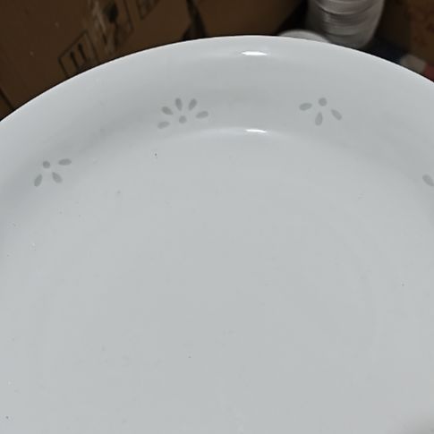 瓷玲珑白色10寸窝盘两个微瑕疵